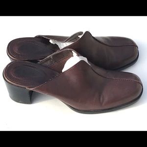 Clark’s Women’s Leather mules clogs brown sz 7M